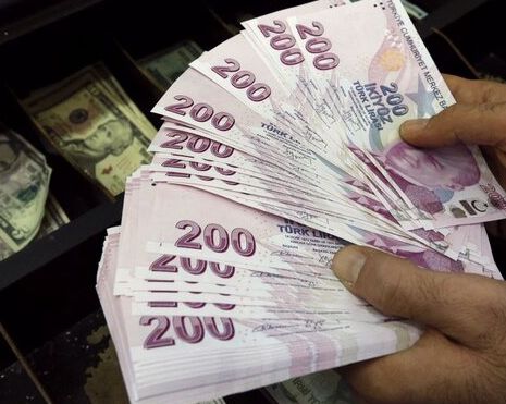 سقوط تاریخی لیر ترکیه در برابر دلار؛ واکنش سرمایهگذاران به افزایش ناامیدکننده نرخ بهره