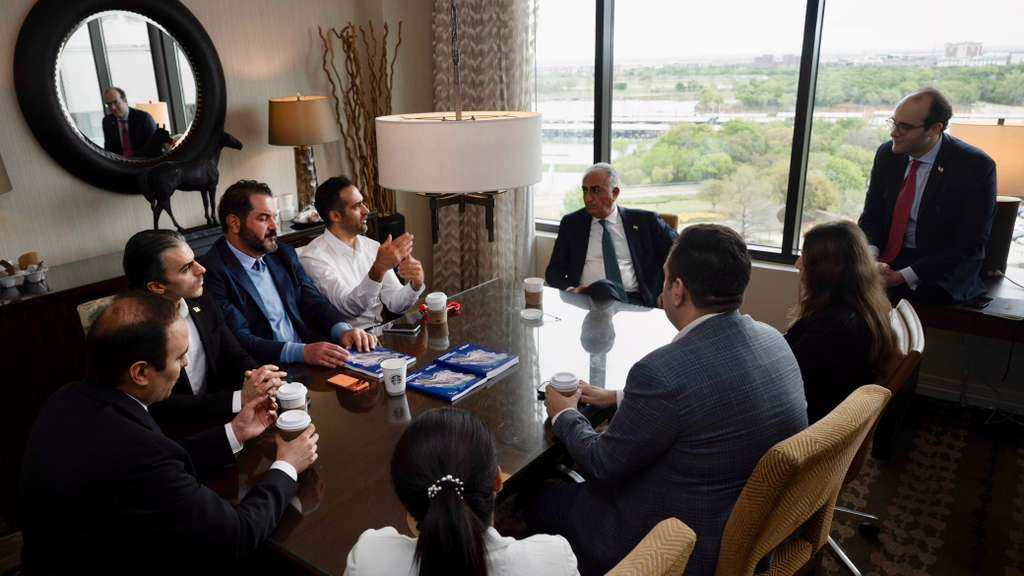 شاهزاده رضا پهلوی با شماری از مدیران سیلیکون ولی دیدار کرد