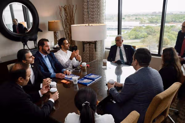 شاهزاده رضا پهلوی با شماری از مدیران سیلیکون ولی دیدار کرد