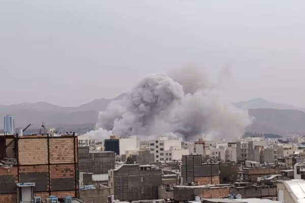 شهروندان از تداوم انفجارها و برقراری ایستهای بازرسی خبر دادند