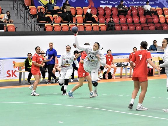 ایران ۷۷-۱۲ قرقیزستان؛ پیروزی پرگل زنان هندبال ایران در مسابقات جوانان آسیا