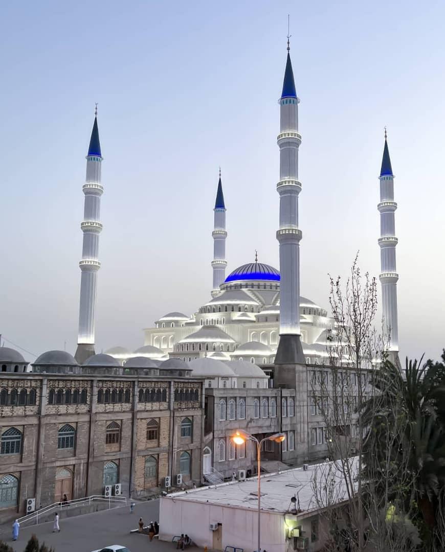 دفتر مولوی عبدالحمید: اخبار حکومتی درباره آزار فرد بازداشت شده در مسجد مکی کذب محض است