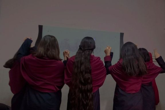 دانشآموزان بازداشتی پس از آزادی اجازه بازگشت به تحصیل ندارند؛ ادامه مسمومیت سریالی مدارس