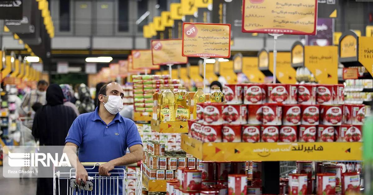 Iranian Workers Face Bleak Outlook With Meager Annual Raise Iran iranian-workers-face-bleak-outlook-with-meager-annual-raise-iran