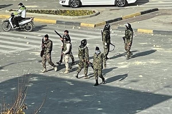 هيمنة الأجواء الأمنية على أصفهان.. وجامعة العلوم الطبية: حالة اثنين من المتظاهرين حرجة