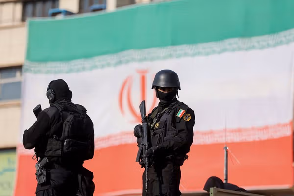 یک سازمان حقوق بشری: جمهوری اسلامی برای سرکوب معترضان از سلاحهای سنگین استفاده میکند