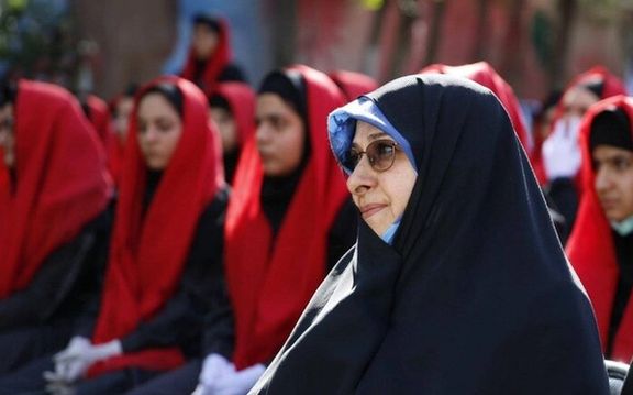 انسیه خزعلی، معاون رئیسی: زن مسلمان هم در اجتماع میدرخشد هم خانواده را قوی نگه میدارد