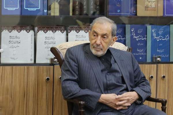 مشاور بینالملل خامنهای امارات را تهدید کرد: صبر ایران نامحدود نیست