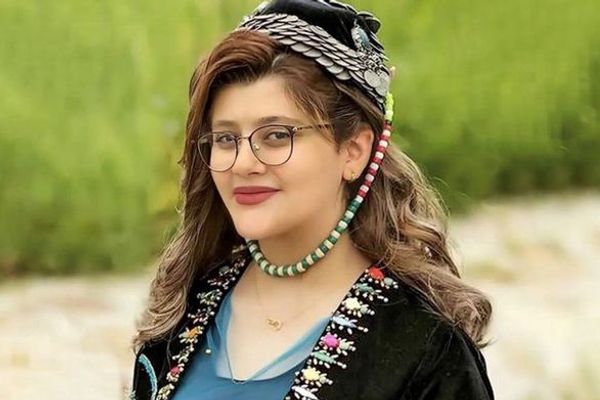 شارع مهسا أميني في النمسا.. تخليدا لذكرى ضحية الحجاب الإجباري في إيران