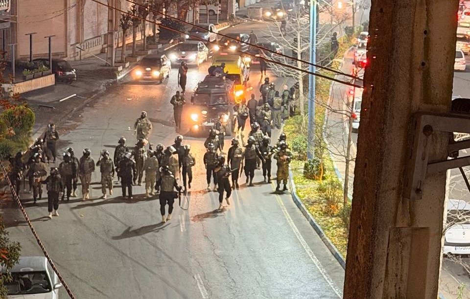 تداوم بازداشت شهروندان؛ پنج عضو یک خانواده دستگیر شدند