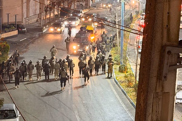 تداوم بازداشت شهروندان؛ پنج عضو یک خانواده دستگیر شدند