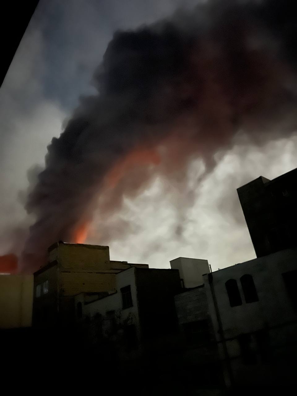 شنیده شدن صدای انفجار در شهرهای مختلف ایران در شامگاه چهارشنبه