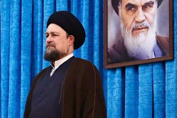 حسن خمینی: اگر عکس امام را روی دیوار نگذارند هم در روح و جان ماست