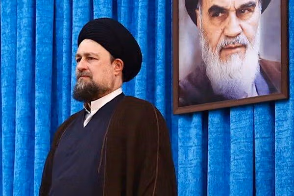 حسن خمینی: اگر عکس امام را روی دیوار نگذارند هم در روح و جان ماست