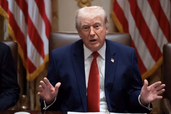 ترامب مؤكدًا ضرورة إعادة فتح مضيق هرمز: الثلاثاء يوم استهداف محطات الكهرباء والجسور في إيران