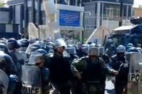 نيوزيلندا تفرض عقوبات على 18 مسؤولاً إيرانيًا بسبب دورهم في قمع الاحتجاجات