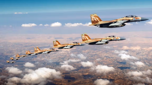 مقام امنیتی اسرائیل: ارتش برای جنگی بیش از ۱۲ روز با ایران آماده میشود