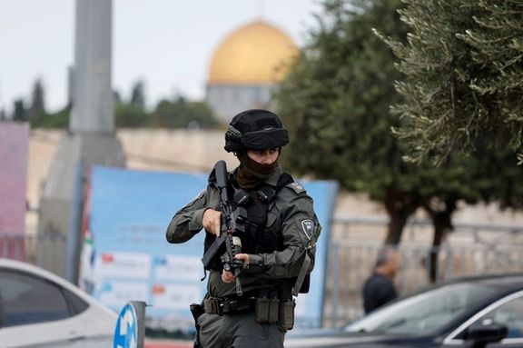File photo of a member of Israeli police standing outside the Old City of Jerusalem, October 20, 2023