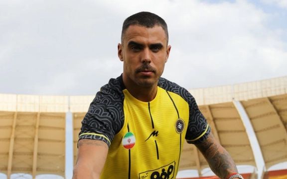 زنوزی با نمایش فیلم جنجالی: آلوز با تراکتور قرارداد داشت اما توسط اخباری و سپاهان اغفال شد