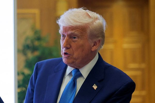 ترامب: قدمنا عرضًا رسميًا لإيران وعليهم اتخاذ القرار سريعًا وإلا فإن أمرًا سيئًا سيحدث