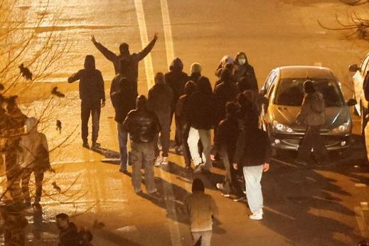 فنانون وناشطون إيرانيون يحذّرون من مجازر بحق المتظاهرين وخطر الإعدامات