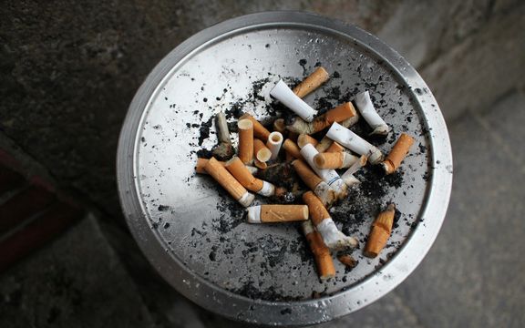 دبیر انجمن محصولات دخانی: سال ۱۴۰۲ در ایران ۹۰ میلیارد نخ سیگار کشیده شد