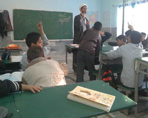 مشاور وزیر آموزش و پرورش: ۱۷ هزار طلبه جهادی در آموزش و پرورش فعالیت میکنند