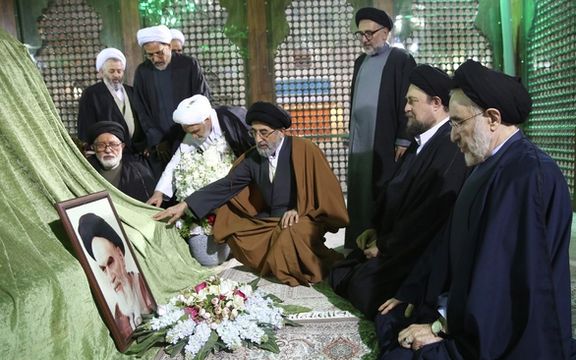 مجمع روحانیون مبارز: در این موقعیت حساس با حضور در راهپیمایی، روح تازهای به انقلاب بدمید