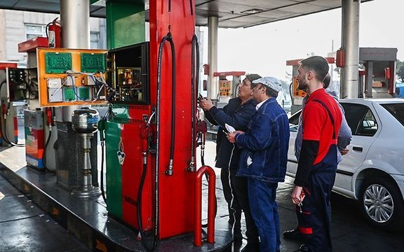 دو نماینده تهران: دولت پزشکیان مصوب کرده بنزین را گران کند