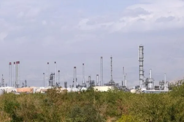 رسانه وابسته به سپاه: دود مشاهدهشده در جنوب تهران ناشی از تست و پاکسازی پالایشگاه است