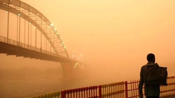 شاخص آلودگی هوا در شماری از شهرهای ایران به عدد بحرانی ۵۰۰ رسید