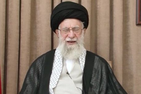 عضو کمیسیون امنیت ملی مجلس: با آغاز جنگ، خامنهای به مکانی امن منتقل شد تا ترور نشود