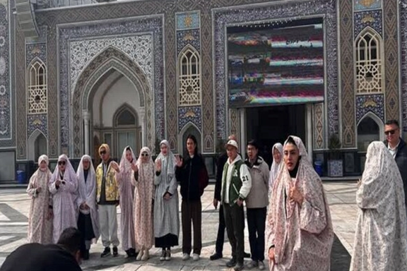 حضور اینفلوئنسرهای چینی در «حرم امام رضا» در مشهد