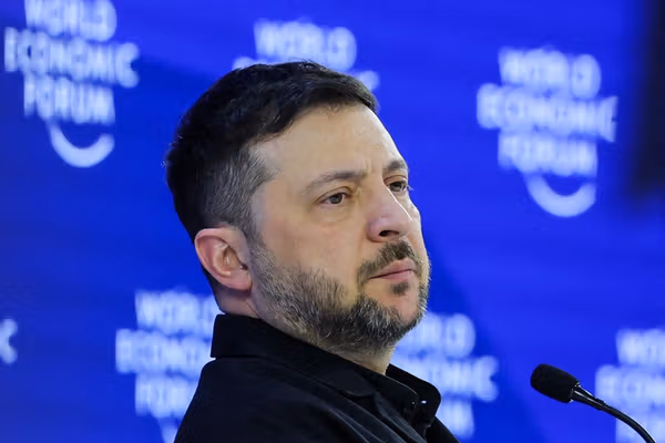 زلنسکی: ماندن جمهوری اسلامی به دنیا پیام میدهد که آدم بکشید و در قدرت بمانید