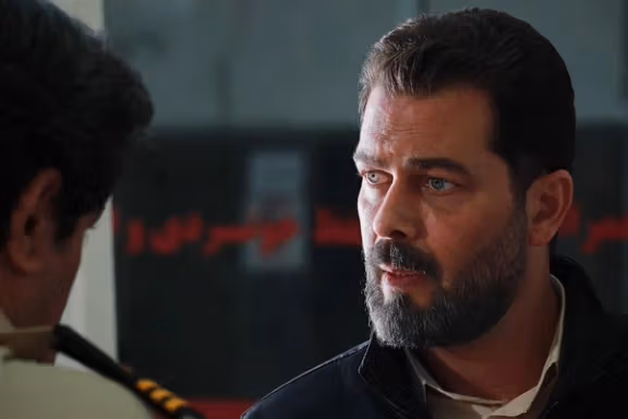 شوکر برقی در اختیار بازیگران؛ «تبعیض قانونی» در ایران ادامه دارد