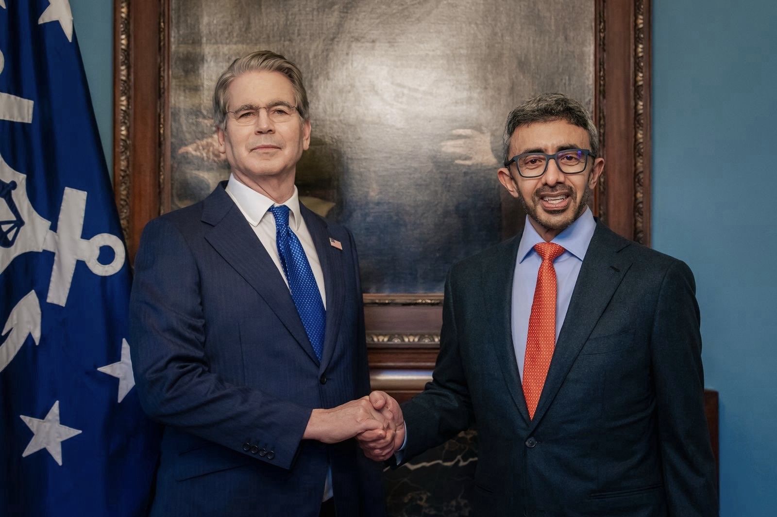 وال استریت ژورنال: امارات گفت‌وگو با آمریکا برای دریافت پشتوانه مالی را آغاز کرده است