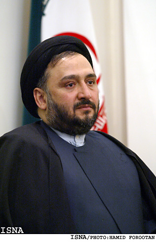 مدير مكتب الرئيس الإيراني الأسبق محمد خاتمي يقر بمقتل الآلاف خلال يومين فقط