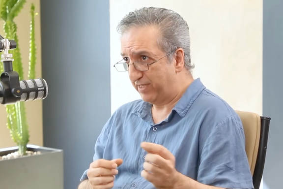 Economist Mohammad Maljoo in a screen grab of the a debate published on YouTube, October 27, 2025