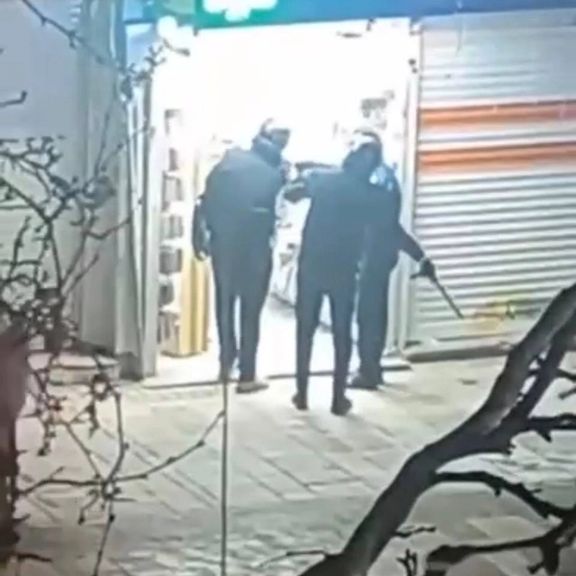 کارشناس اسرائیلی: حکومت جمهوری اسلامی در موضعی تدافعی و بیسابقه قرار گرفته است