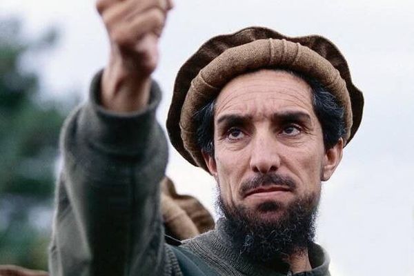 بعد تسليم سفارة أفغانستان لطالبان.. أحمد شاه مسعود في تسجيل مسرب: نظام إيران ضعيف ومنافق