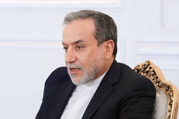 وزير الخارجية الإيراني: نحن مستعدون لمفاوضات نووية "بناءة ودون تأخير"