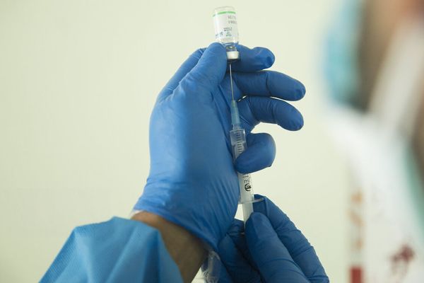 بعد تأكيدات بتحوله إلى ظاهرة.. مسؤول إيراني: حقن مرضى السرطان بالماء "جريمة"