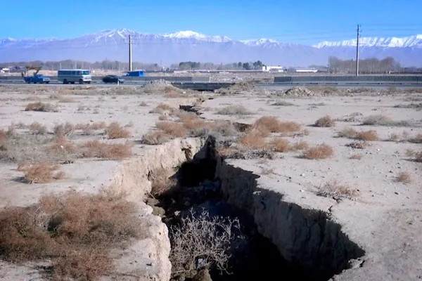 وزیر میراث فرهنگی: در ۳۰ استان بهجز گیلان با بحران فرونشست مواجهیم