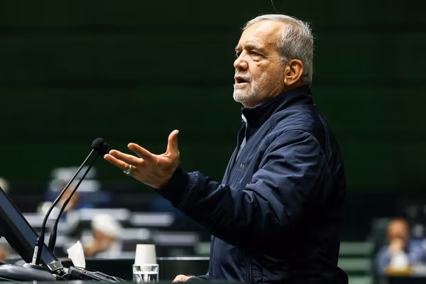 پزشکیان در مجلس: بودجه کافی برای متناسبسازی حقوقها با تورم در اختیار نداریم