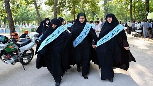 مسؤول إيراني: فرض الحجاب الإجباري جزء من الحفاظ على "الحرية الحقيقية" للمرأة