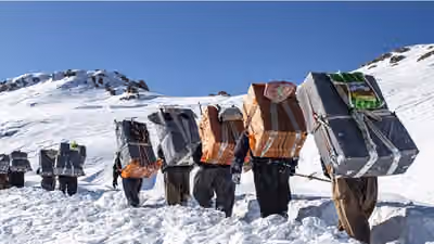Poverty pushes Iranian children into hazardous border work