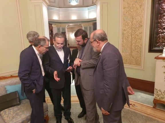 Iranian delegation headed by FM Abbas Araghchi in Muscat on April 13, 2025.