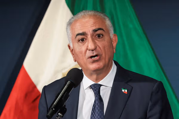 شاهزاده رضا پهلوی: رژیم از همیشه ضعیفتر است و مردم ایران آمادهاند تا آن را سرنگون کنند