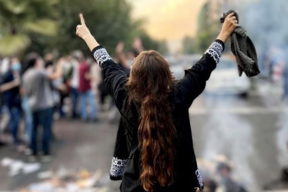 بیانیه مادران پارک لاله: دستاوردهای قیام زن، زندگی آزادی بازگشتناپذیر است