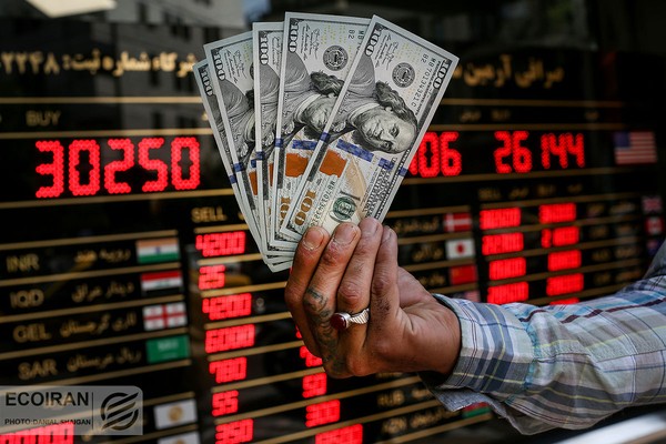 الدولار يتجاوز 197 ألف تومان ويسجل مستوى قياسيًا جديدًا في إيران
